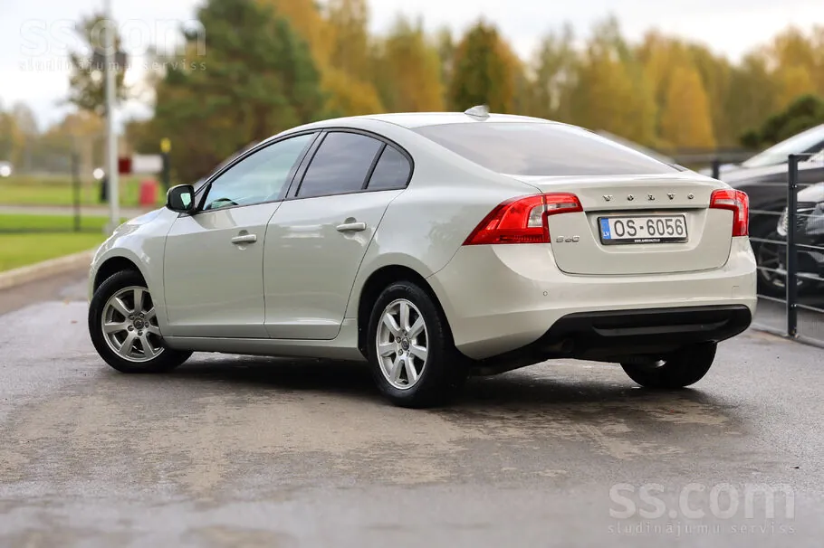 Volvo S60 2013 photo 5