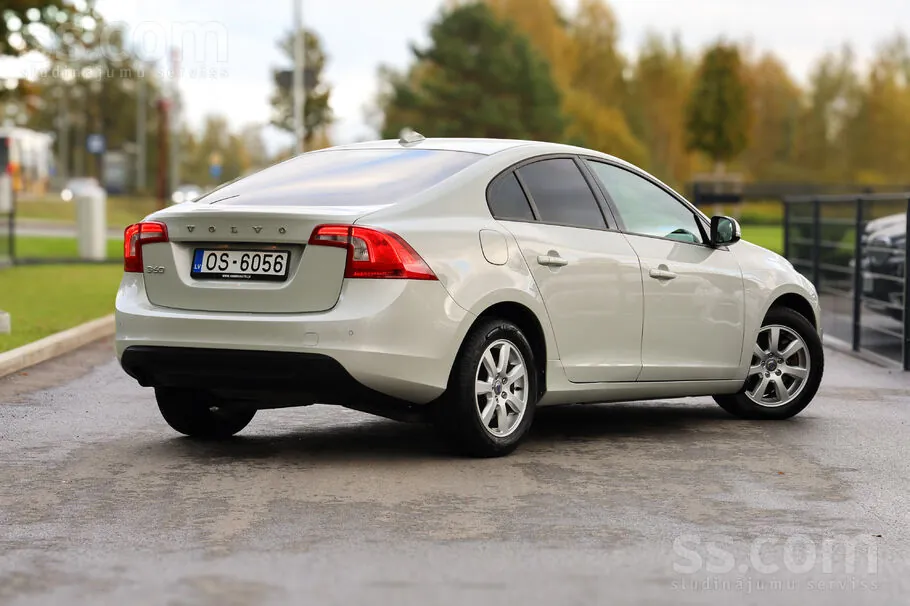 Volvo S60 2013 photo 3