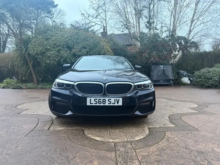 BMW 5 Series 2018 photo 2
