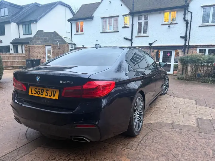 BMW 5 Series 2018 photo 5