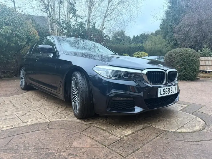 BMW 5 Series 2018 photo 3