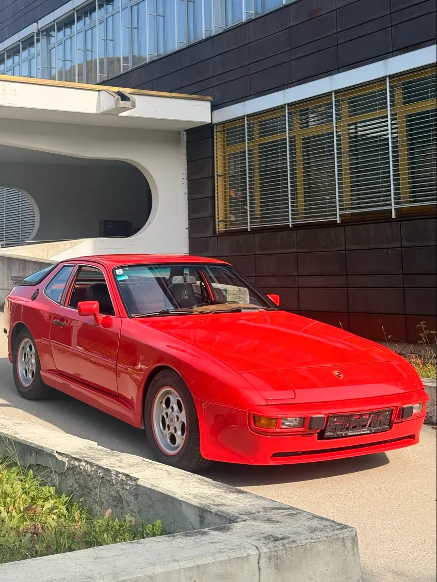 Porsche 924