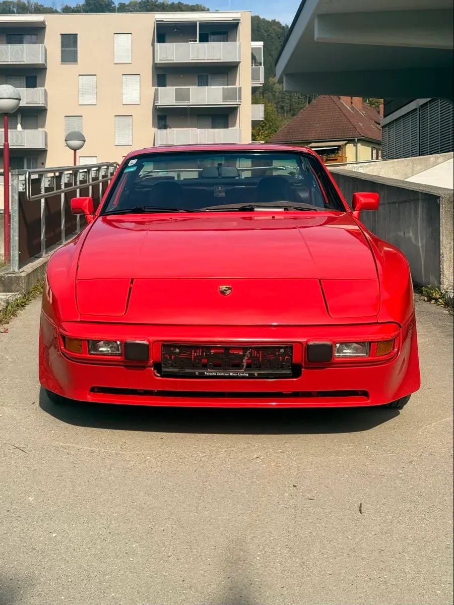 Porsche 924 1977 photo 3