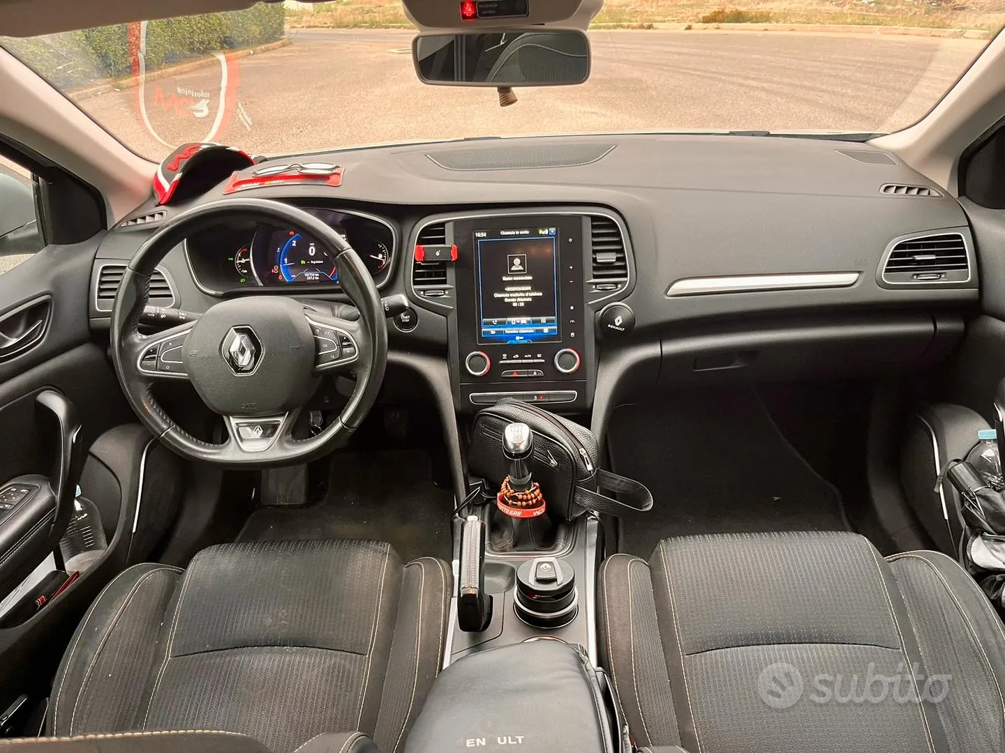 Renault Megane 2018 photo 4