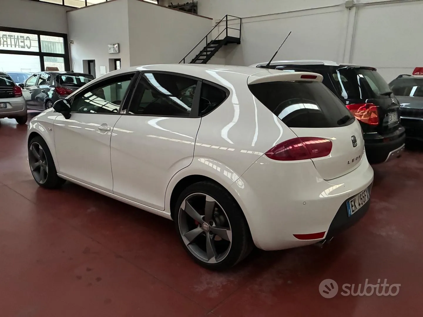 Seat Leon 2011 photo 4