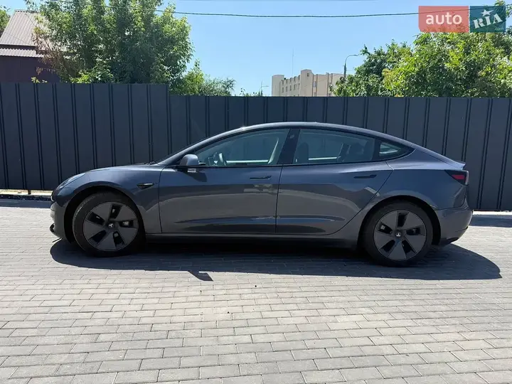Tesla Model 3 2020 photo 4