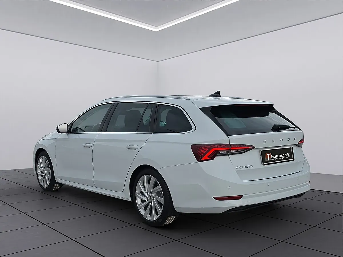 Skoda Octavia 2023 photo 3