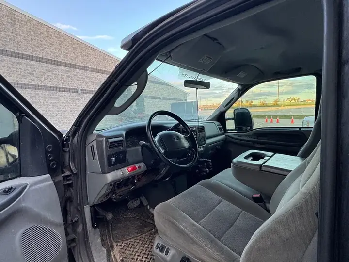 Ford F-550 2003 photo 5