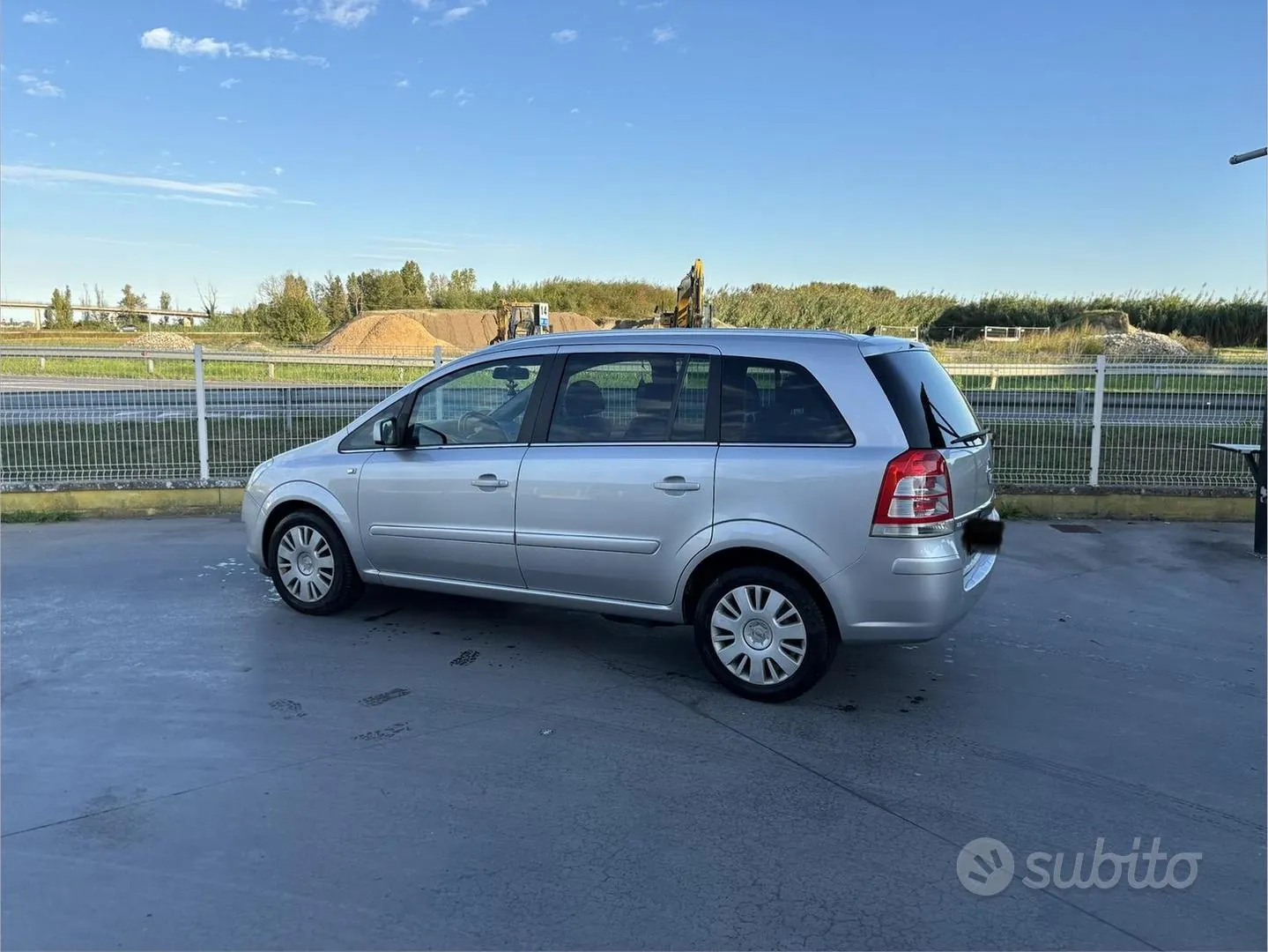 Opel Zafira 2011 photo 4
