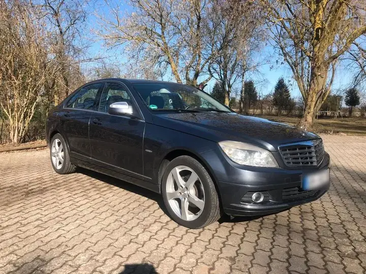 Mercedes-Benz 200