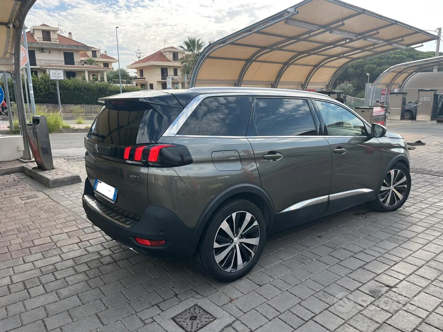 Peugeot 5008 2017 photo 2