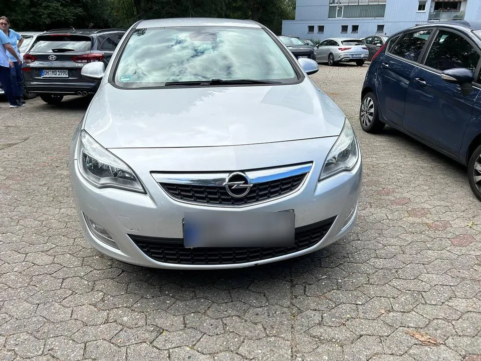 Opel Astra J