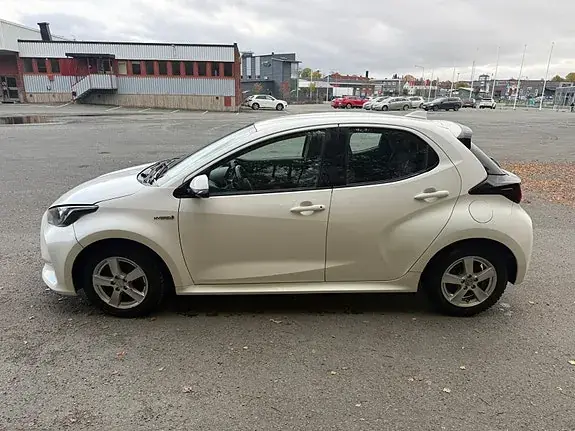 Toyota Yaris 2020 photo 2