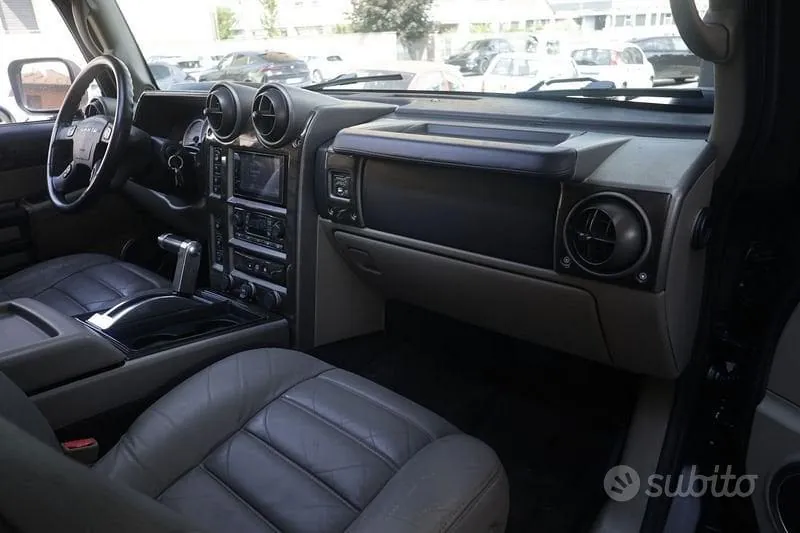 Hummer H2 2003 photo 2
