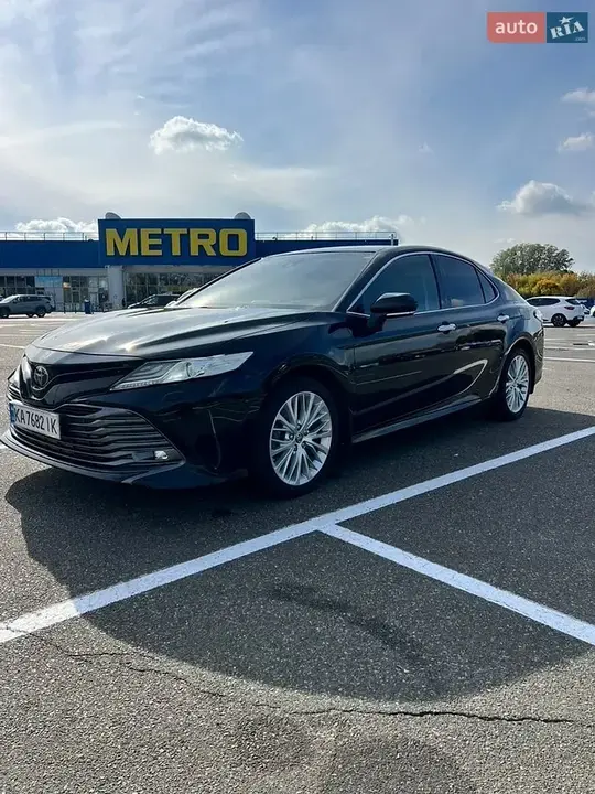 Toyota Camry 2020 photo 3