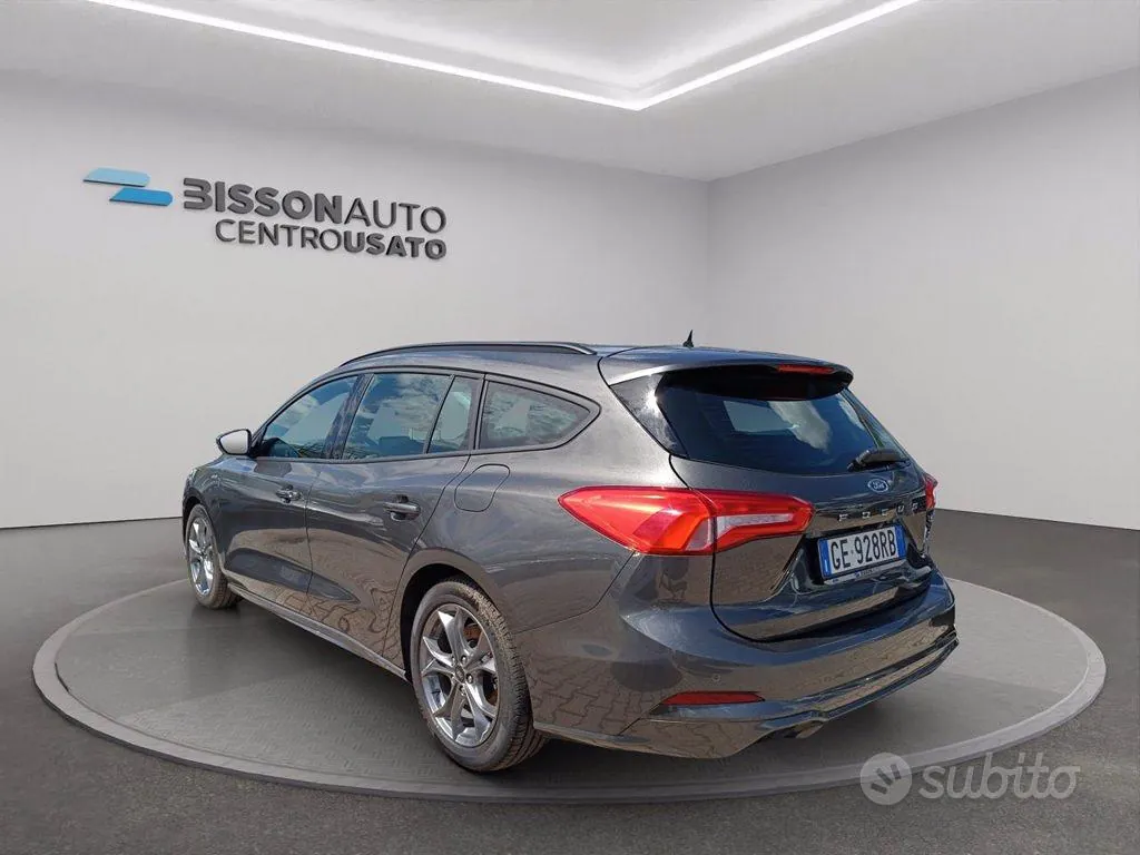 Ford Focus 2021 photo 3