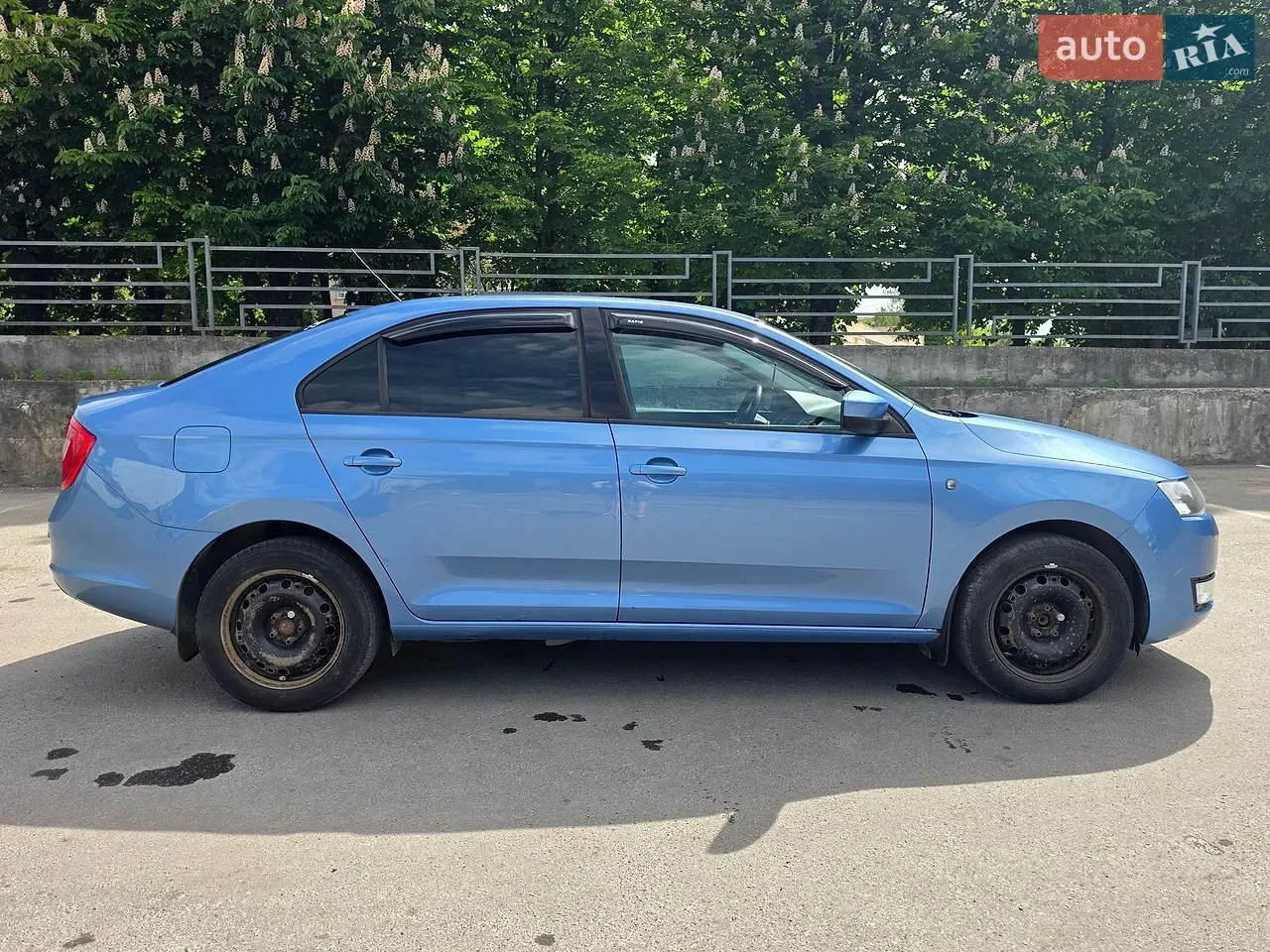 Skoda Rapid 2013 photo 4