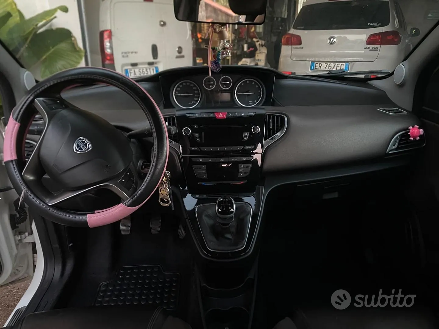 Lancia Ypsilon 2011 photo 5