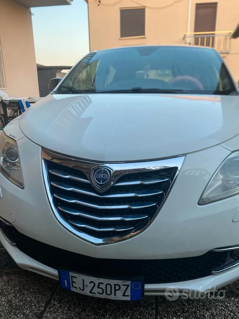 Lancia Ypsilon 2011 photo 3