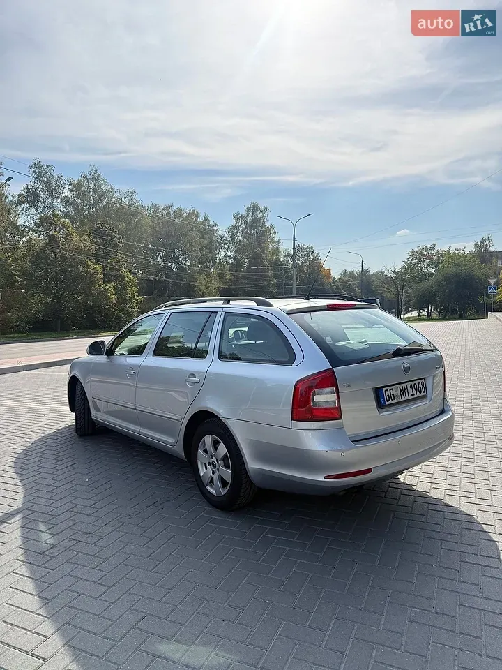 Skoda Octavia 2011 photo 5
