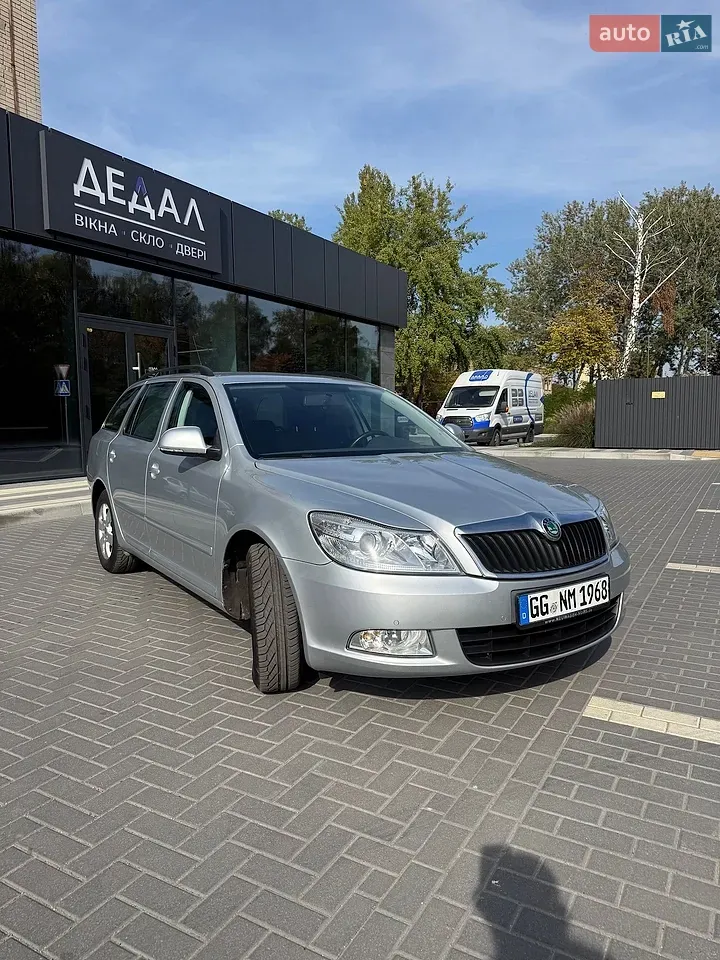 Skoda Octavia 2011 photo 4