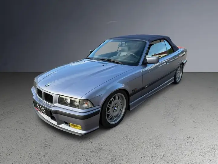 BMW 320I