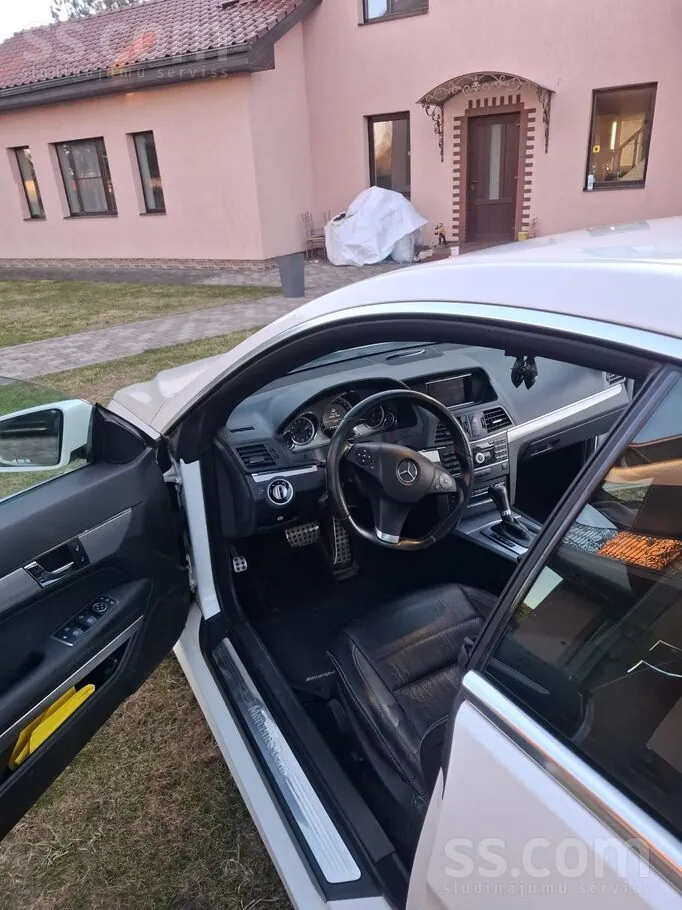 Mercedes-Benz E350 2010 photo 5