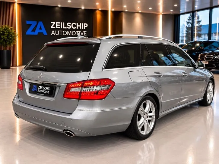 Mercedes-Benz E-Class 2011 photo 3