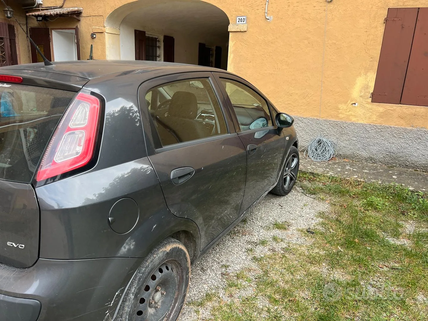 Fiat Punto 2011 photo 3