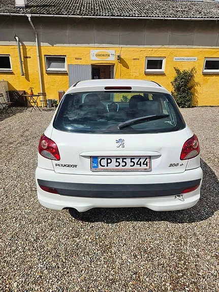 Peugeot 206 2009 photo 4