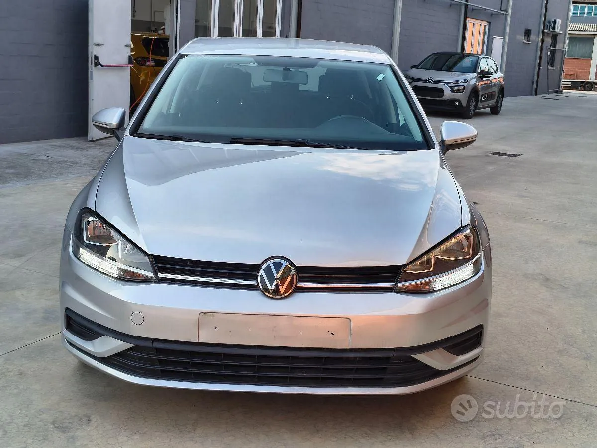 Volkswagen Golf 2018 photo 3