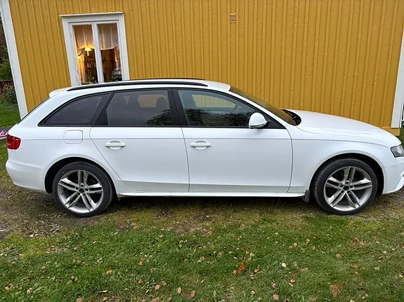Audi A4 2009 photo 2