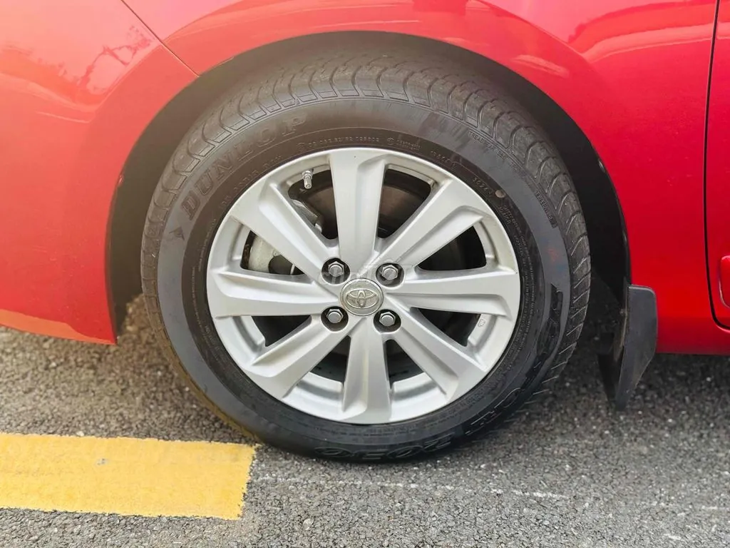 Toyota Yaris 2017 photo 4
