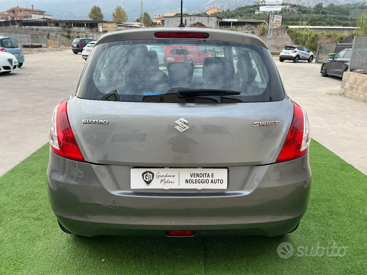 Suzuki Swift 2015 photo 5