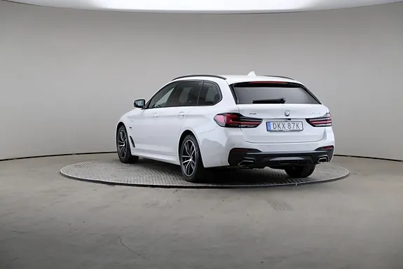 BMW 530E 2023 photo 2