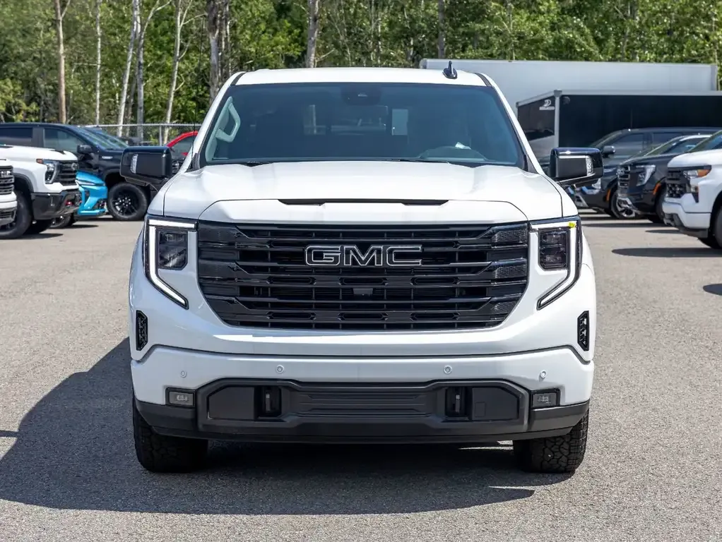 GMC Sierra 1500 2026 photo 2