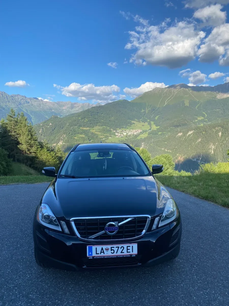 Volvo Xc60 2011 photo 2