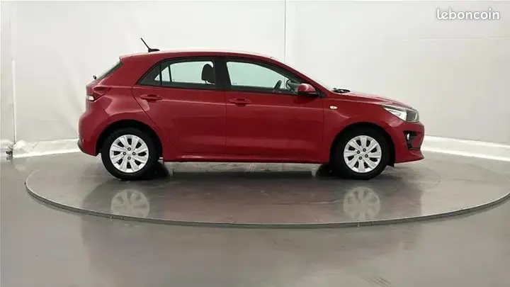 Kia Rio 2023 photo 4