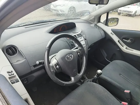 Toyota Yaris 2009 photo 4