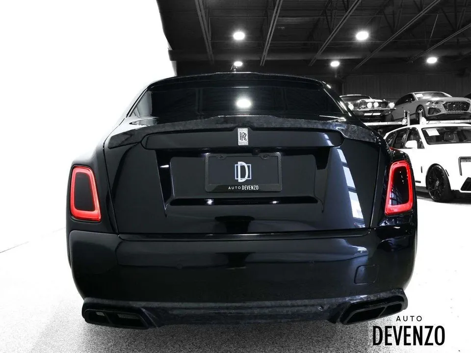 Rolls-Royce Phantom 2023 photo 5