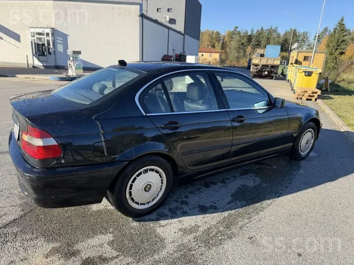 BMW 320 2004 photo 2