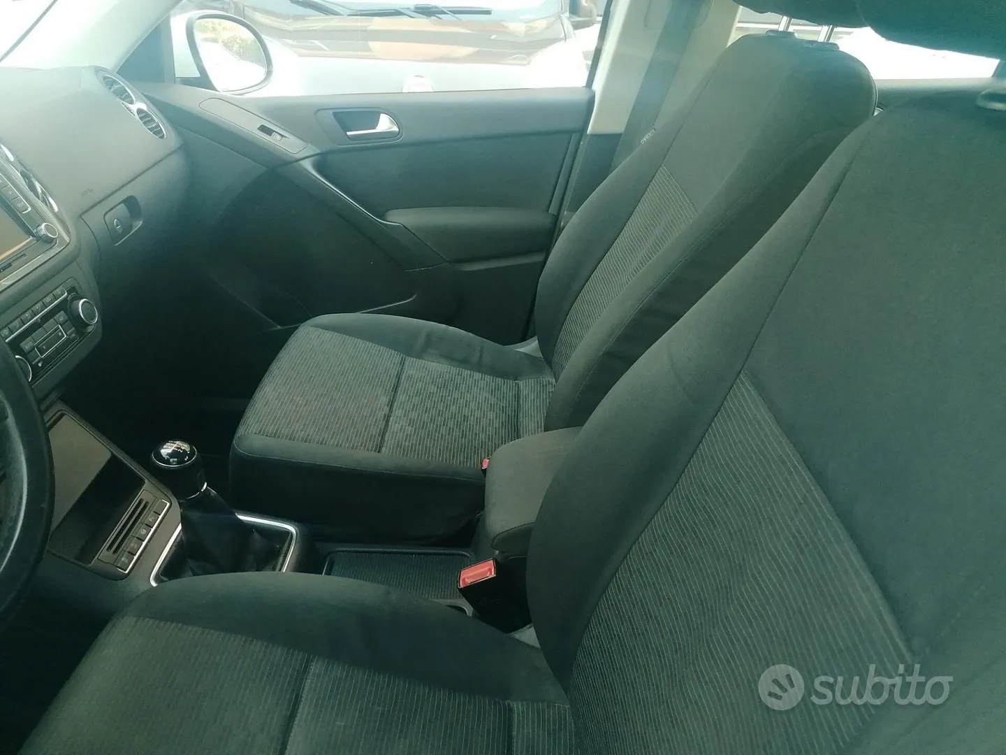 Volkswagen Tiguan 2012 photo 3