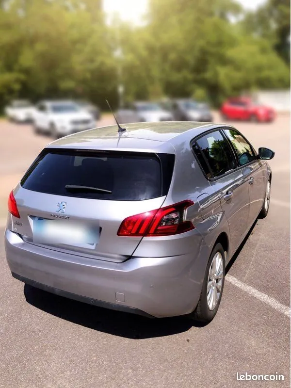 Peugeot 308 2018 photo 2