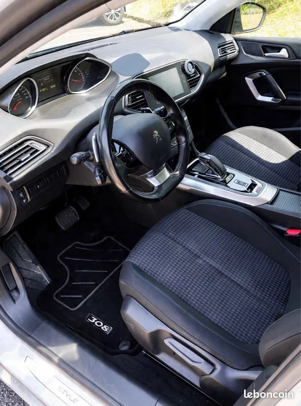 Peugeot 308 2018 photo 3