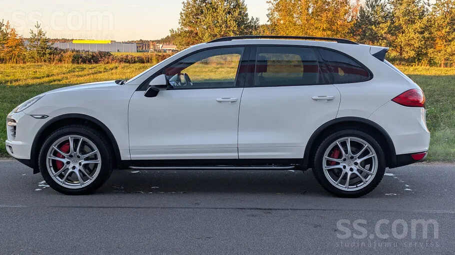 Porsche Cayenne 2011 photo 3