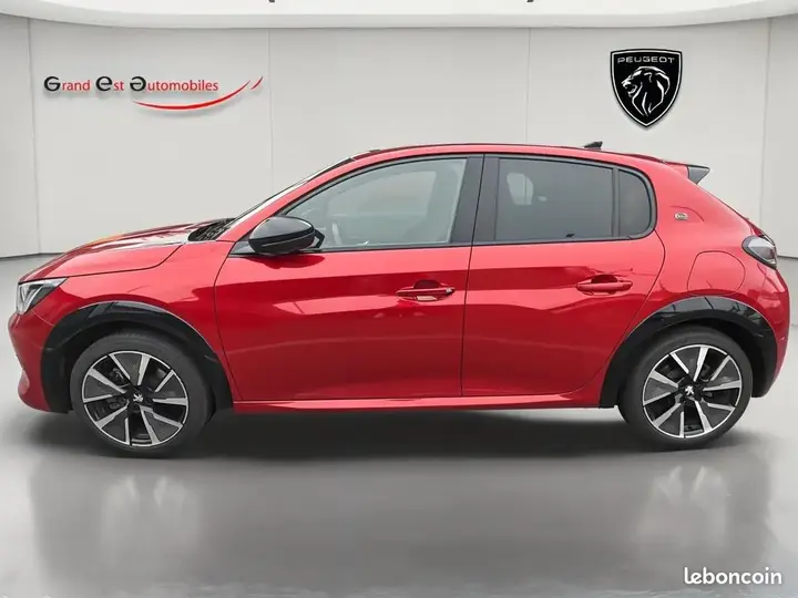Peugeot 208 2022 photo 2