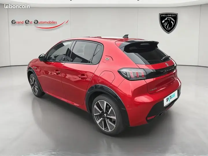 Peugeot 208 2022 photo 3