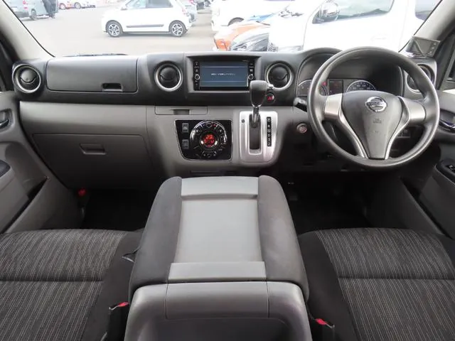 Nissan Nv350 Caravan 2017 photo 2