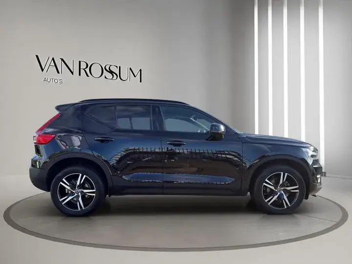 Volvo Xc40 2021 photo 2
