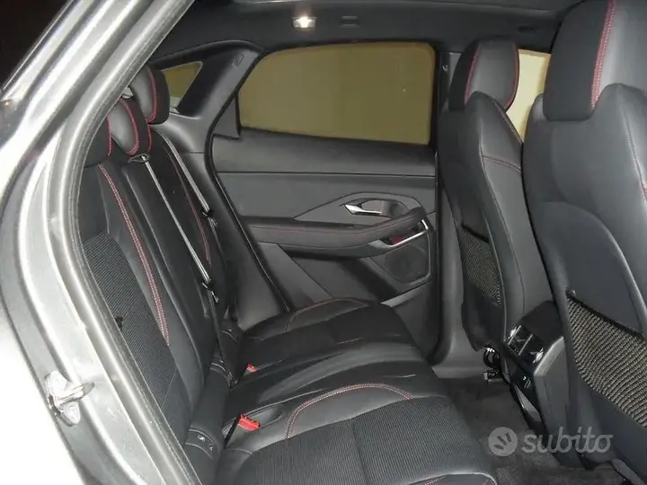 Jaguar E-Pace 2020 photo 5